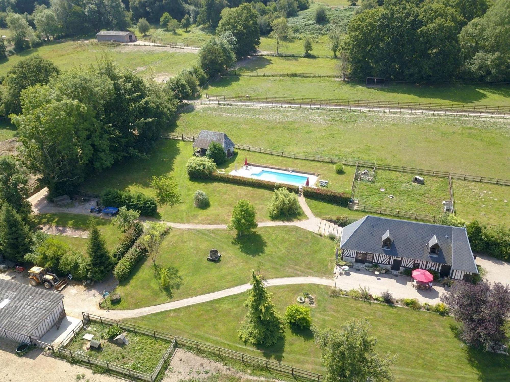 Bed and Breakfast Le Champ Des Possibles Manerbe Екстер'єр фото