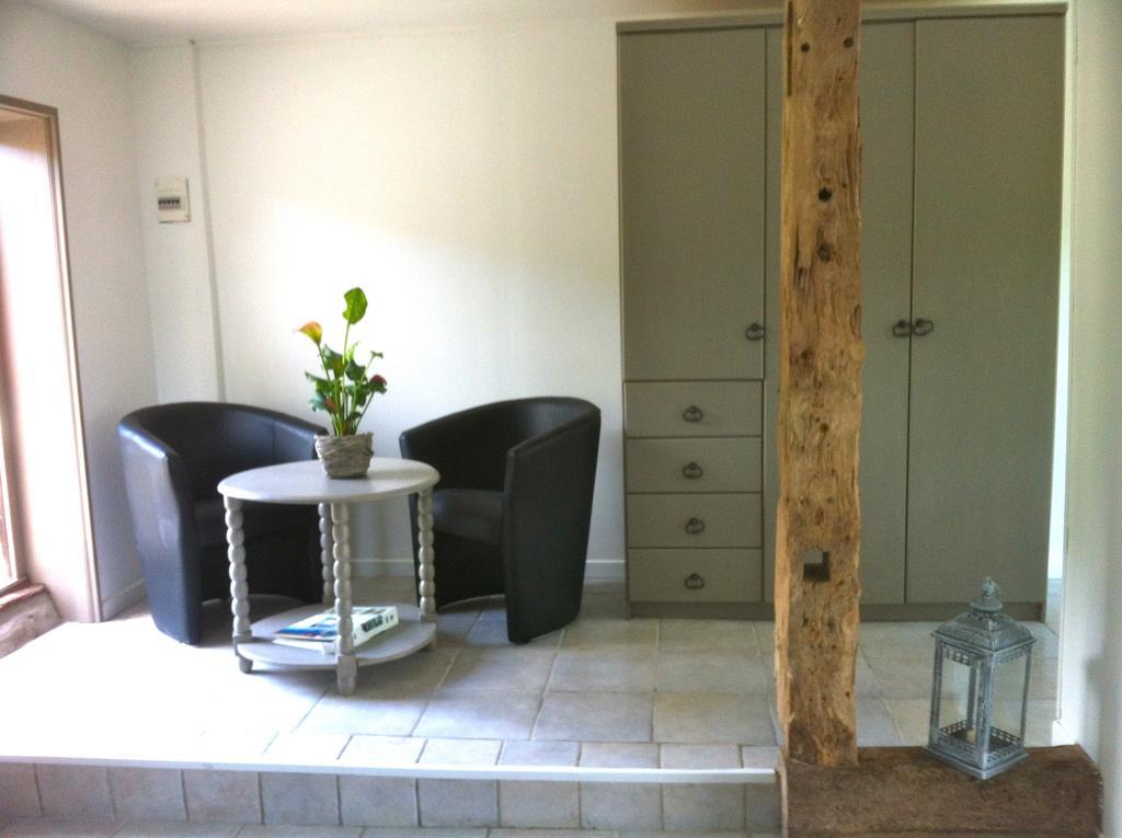 Bed and Breakfast Le Champ Des Possibles Manerbe Екстер'єр фото