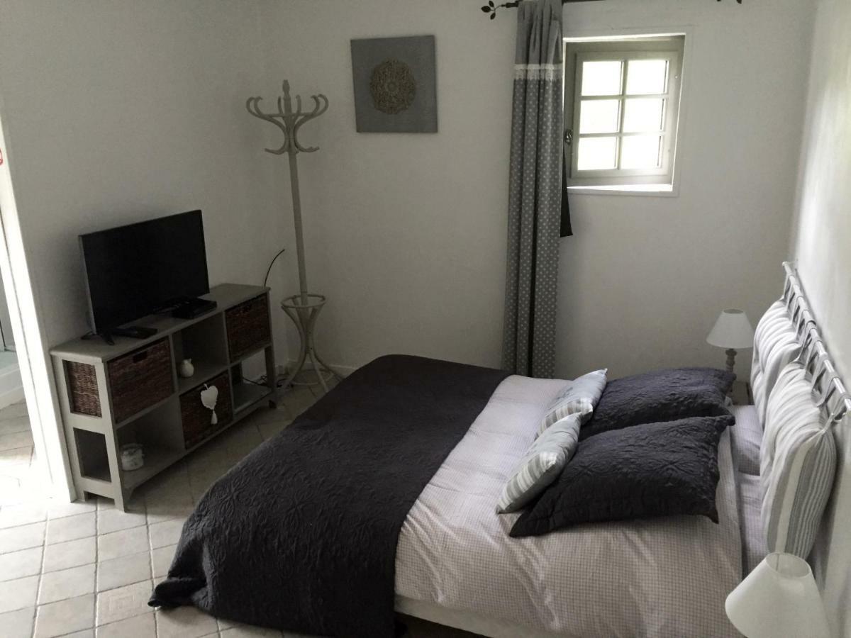 Bed and Breakfast Le Champ Des Possibles Manerbe Екстер'єр фото